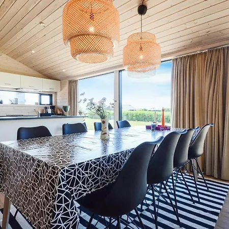 Ferienhaus Stunning In With Kitchen *